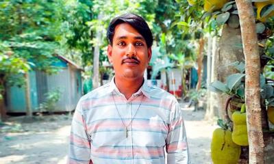 আত্মহত্যার আগে ফেসবুকে পোস্ট ‘আমি নাস্তিক নই’