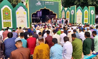 জাতীয় ঈদগাহে ঈদুল ফিতরের প্রধান জামাত অনুষ্ঠিত