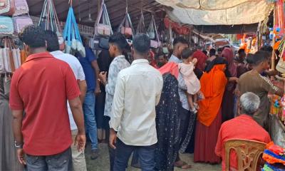 জামাই মেলায় দর্শনার্থীদের ঢল