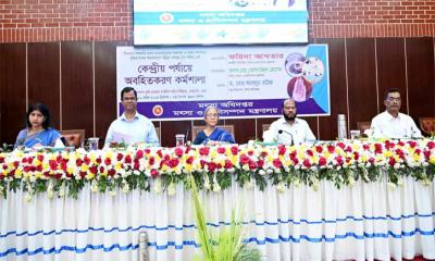 বিলুপ্তির পথে থাকা মাছ রক্ষায় যা করতে বললেন মৎস্য উপদেষ্টা