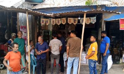 কৃষকের বরাদ্দের সার বিক্রির চেষ্টা, হাতেনাতে ধরা