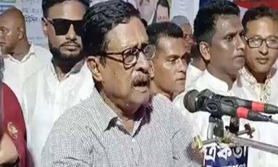 ‘সব হারিয়ে ড. ইউনূস এখন তারেক রহমানের কাছে গেছেন’