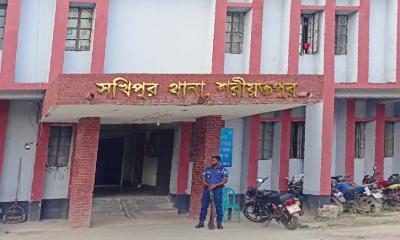 থানার ভেতর সাপ আতঙ্ক, সাপুড়ে ডাকলেন ওসি