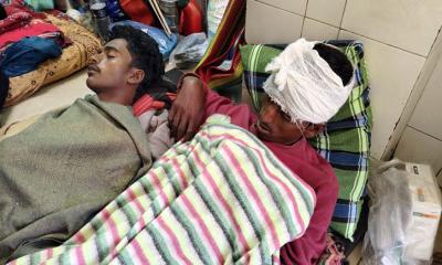 আহত অবস্থায় পদ্মায় ভাসছিলেন দুই জেলে
