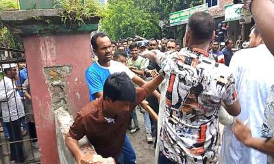 সাতক্ষীরা প্রেসক্লাবে হামলা, ৩০ সাংবাদিক আহত