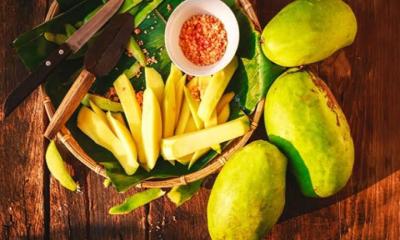 কাঁচা আম খাওয়া কাদের মানা