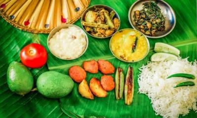 তেতো দিয়ে শুরু, চৈত্র ভোজে আর কী কী থাকে