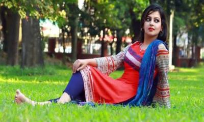 যেসব রঙের পোশাকে গরম বেশি লাগে