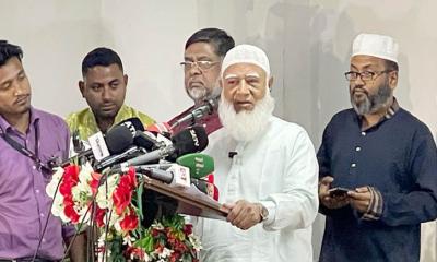 ‘জামায়াত নেতারা প্রমাণ করেছেন, দেশকে ভালোবাসলে কেউ পালিয়ে যায় না’