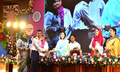 যোগ্যতার ভিত্তিতে নারী উদ্যোক্তাদের উৎসাহ দেওয়া দরকার : ডা. জুবাইদা রহমান