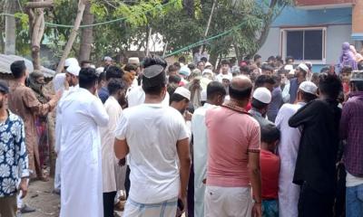 পুকুরপাড়ে পড়ে ছিল মা-ছেলে ও খালার বস্তাবন্দি মরদেহ