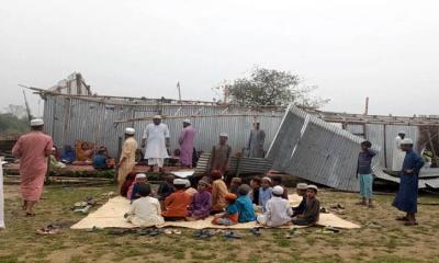 ঝড়ে উড়ে গেল মাদ্রাসার চালা, খোলা আকাশের নিচে পাঠদান