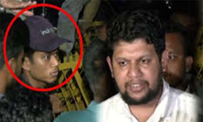 তথ্য উপদেষ্টার মাথায় বোতল মারা সেই ছাত্র ডিবি কার্যালয়ে