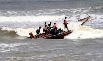 মেঘনায় ট্রলারডুবি, ১৯ জন নিখোঁজ