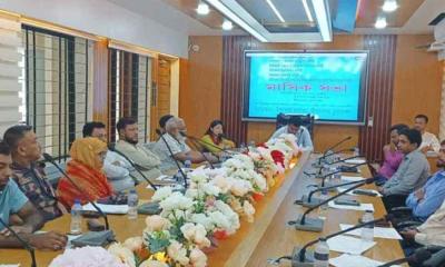 স্কুল-কলেজে শিক্ষার্থীদের মোবাইল ব্যবহার নিষিদ্ধের সিদ্ধান্ত
