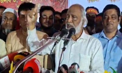 ‘জনগণের ক্ষমতা নির্বাচিত জনপ্রতিনিধির হাতে তুলে দিতে হবে’