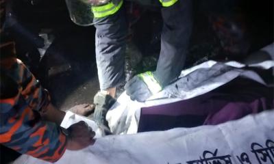 বসতঘরে আগুন, আটকা পড়ে বৃদ্ধার মৃত্যু
