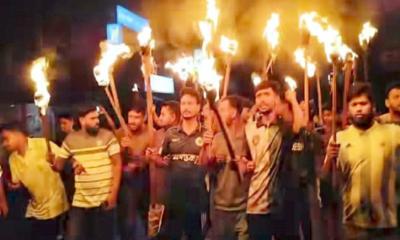 মহম্মদপুরে ছাত্রদলের কমিটিতে পদবঞ্চিতদের মশাল মিছিল