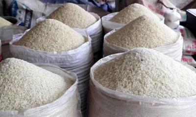 মজুদ করে দাম বাড়ানোর অভিযোগ, চালের বাজার ঊর্ধ্বগতি 