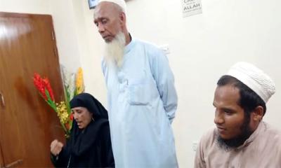 পাসপোর্ট করতে এসে ৩ রোহিঙ্গা আটক 