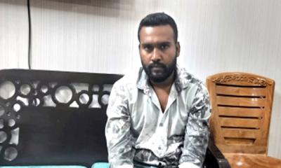 গরুর খামারে বসে ইয়াবা সেবন করছিলেন ছাত্রলীগ নেতা, অতঃপর...