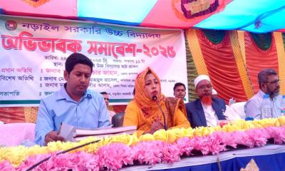 স্কুলপড়ুয়াদের হাতে মোবাইল-মোটরসাইকেল দিতে মানা করলেন জেলা প্রশাসক