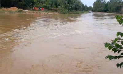 পাহাড়ি ঢলে বাড়ছে নদ-নদীর পানি