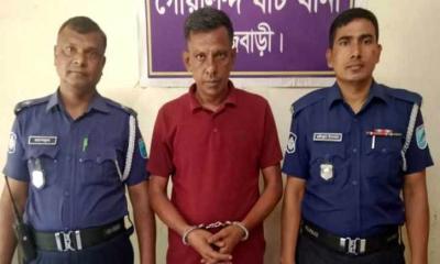যৌনপল্লী থেকে ইউপি সদস্য গ্রেপ্তার