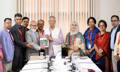 চূড়ান্ত প্রতিবেদন জমা দিল স্থানীয় সরকার সংস্কার কমিশন