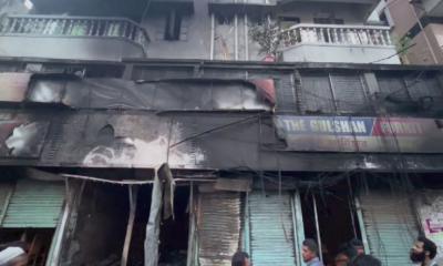 পুরান ঢাকায় আবাসিক ভবনে আগুন, নিহত ১, দগ্ধ ১৮