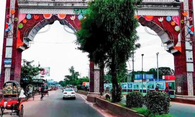 সাতসকালে ঝরল ৪ প্রাণ