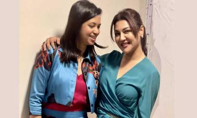 ৫ বছর পর আলোর মুখ দেখল ‘জয়া ও শারমিন’