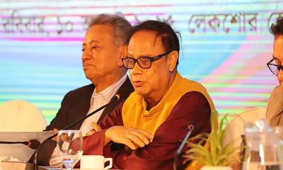 গত বছরের ১৪ আগস্টের পর থেকে এক ডলারও বিক্রি হয়নি: গভর্নর