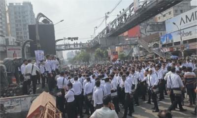 ৩ বিক্ষোভ-অবরোধে অচল ঢাকা