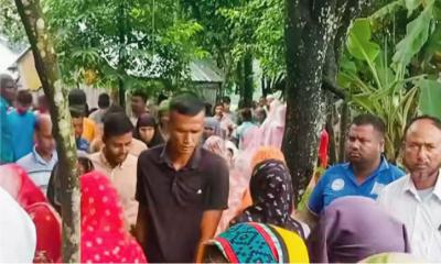 বগুড়ায় প্রবাসীর স্ত্রী ও কলেজ পড়ুয়া ছেলেকে কুপিয়ে হত্যা