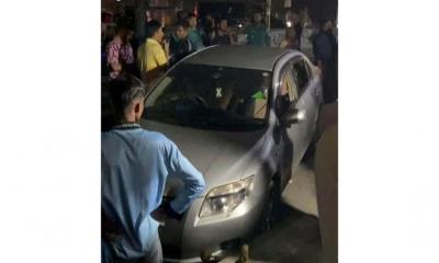 চট্টগ্রামে প্রাইভেট কারে দুর্বৃত্তদের গুলি, নিহত ২