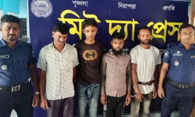 চুরি করা টাকায় স্ত্রীকে তালাক, অতঃপর...