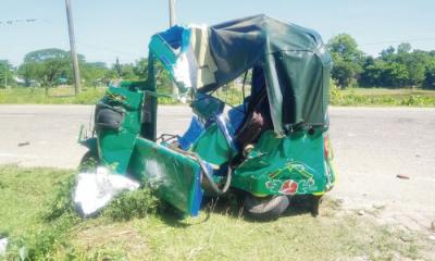 সাতসকালে ঝরল মা-মেয়েসহ ৩ জনের প্রাণ