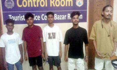 কক্সবাজারে ৩ নারী পর্যটককে উত্ত্যক্ত, আটক ৫