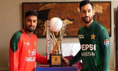 বাংলাদেশ-পাকিস্তান টি-টোয়েন্টি সিরিজের ট্রফি উন্মোচন