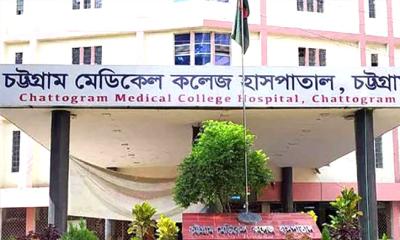 চট্টগ্রামের ফটিকছড়িতে বাস-মোটরসাইকেল সংঘর্ষ, নিহত ৩