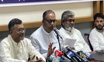 বিএনপি রাস্তায় নামলে কী হবে, হাসিনার দিকে তাকান : দুদু