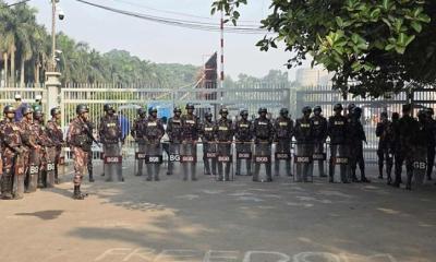 হাদির জানাজা ঘিরে মানিক মিয়া অ্যাভিনিউয়ে ব্যাপক প্রস্তুতি, নিশ্ছিদ্র নিরাপত্তা