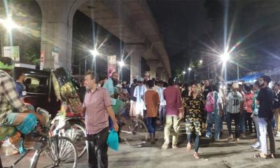 ঢাবির ব্যারিকেড ভেঙে বহিরাগতের প্রবেশ