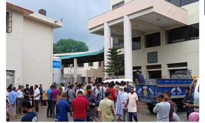 ট্রাক-মাইক্রোবাস মুখোমুখি সংঘর্ষে নিহত ৪