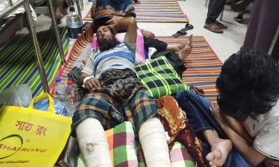 ভূমিকম্পে আহতদের করুণ দিনযাপন: নিটোর ও ঢামেকে ঠাঁই ফ্লোরেই