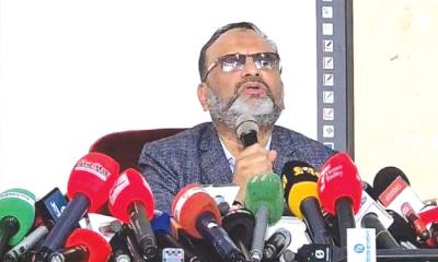 ঢাবি উপাচার্যের পদত্যাগের ঘোষণা