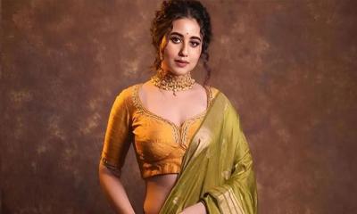 এই শীতে খুব প্রেম করতে ইচ্ছা করছে: স্বস্তিকা দত্ত