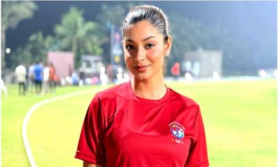 ‘সেলিব্রিটি ক্রিকেট লিগ’-এ অংশগ্রহন করে উচ্ছ্বসিত ক্রীড়াপ্রেমী মডেল অনন্যা ফাতিমা