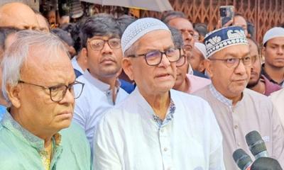 খালেদা জিয়া লন্ডন যেতে পারবেন কিনা, নতুন যে খবর দিলেন মির্জা ফখরুল